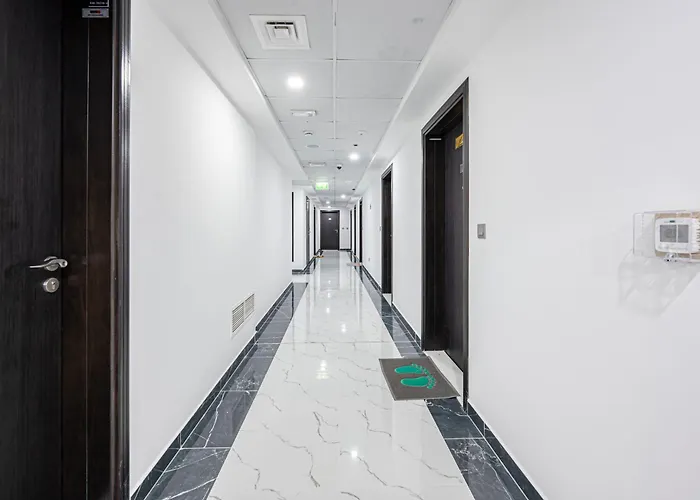 Elegant Studio Escape In The Heart Of Dubailand
